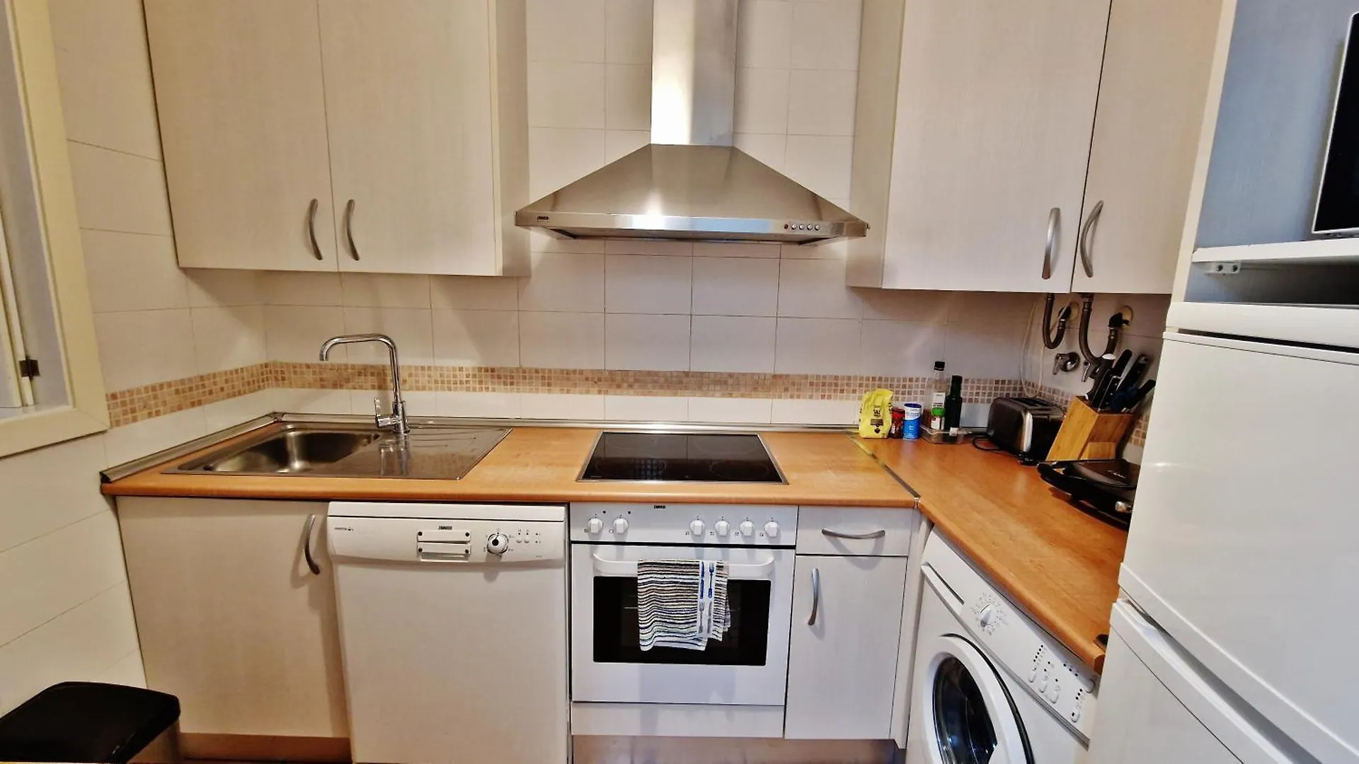 Apartament Velez Nazari Vélez de Benaudalla 0*,  Hiszpania